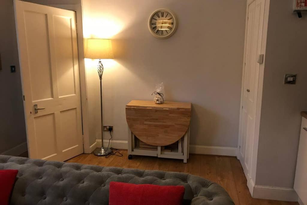 8A Tweed Cottage, Just Off The High St In Peebles Exterior photo