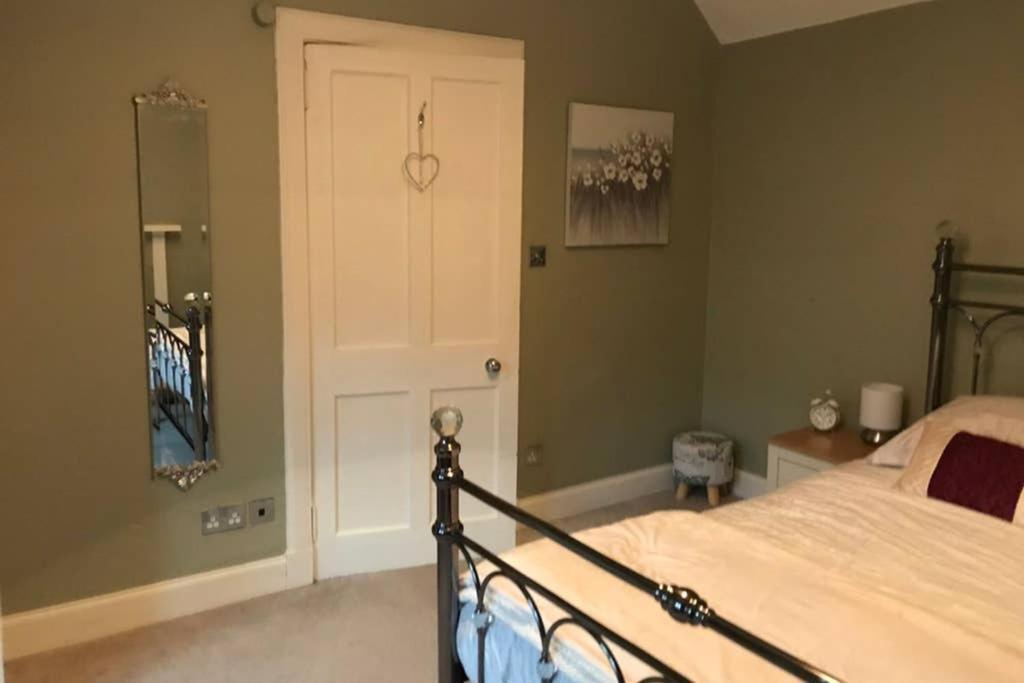 8A Tweed Cottage, Just Off The High St In Peebles Exterior photo
