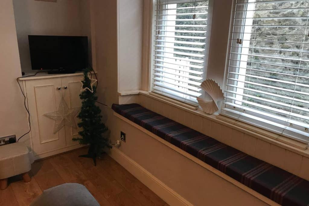 8A Tweed Cottage, Just Off The High St In Peebles Exterior photo