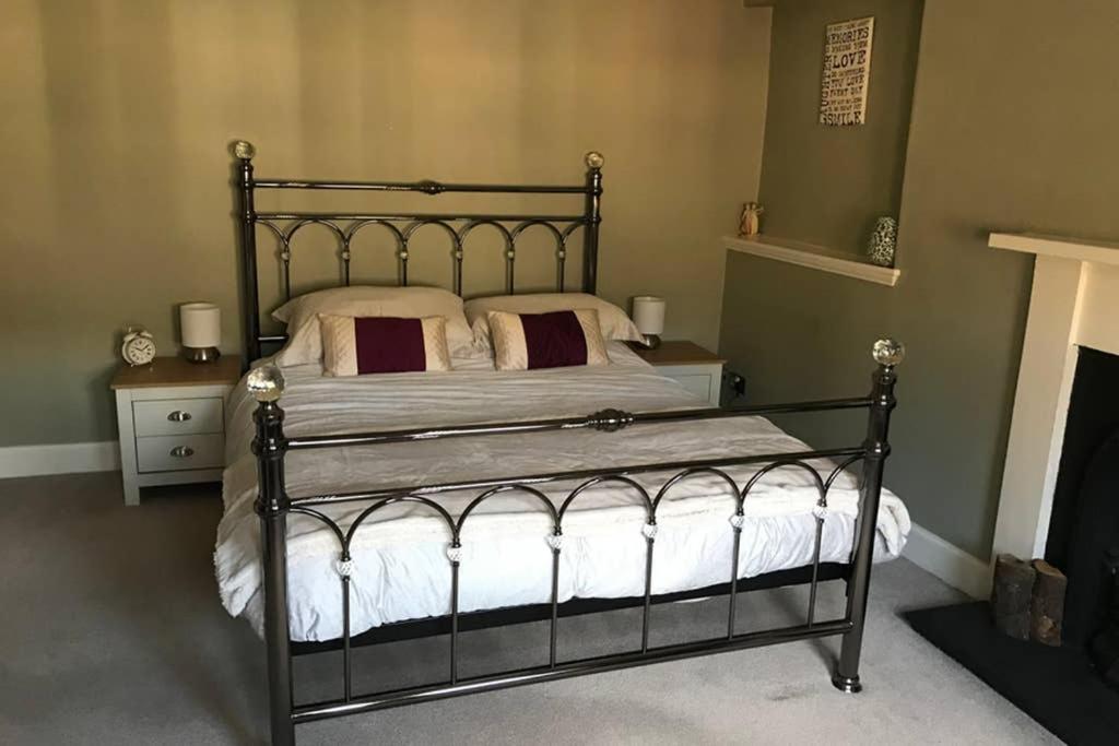 8A Tweed Cottage, Just Off The High St In Peebles Exterior photo